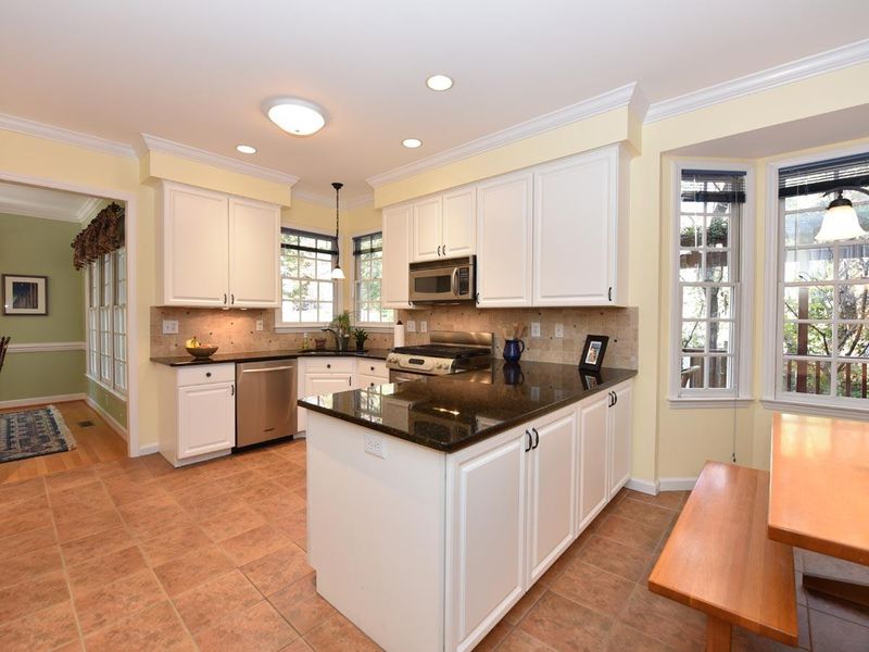 206 Pebble Springs Rd, Chapel Hill, NC 27514