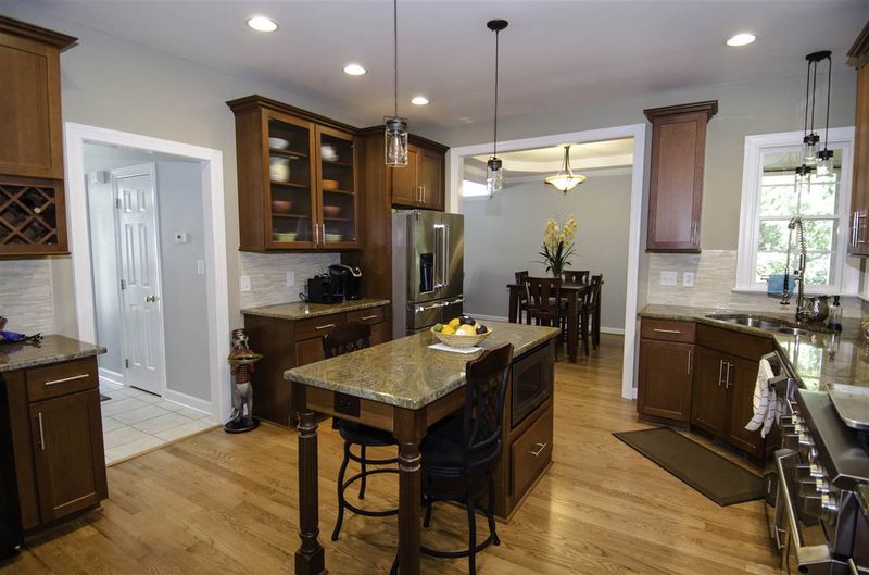 206 Pine Mill Ln, Apex, NC 27502