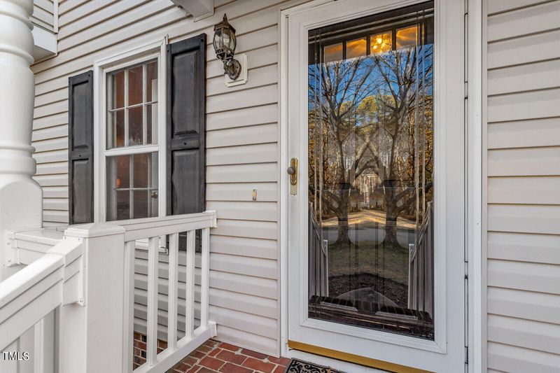 206 Pocono Ln, Cary, NC 27513