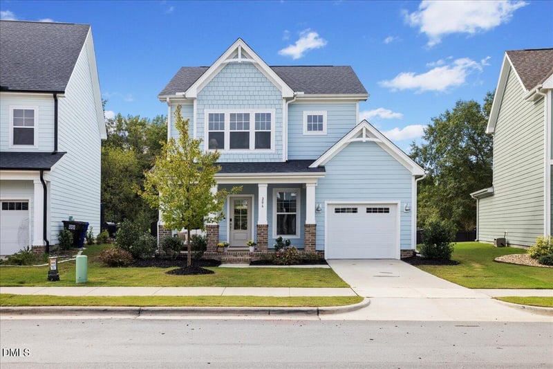 206 Retreat Dr, Fuquay Varina, NC 27526