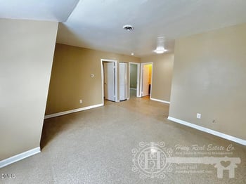 206 Robin Ln #D, Graham, NC 27253