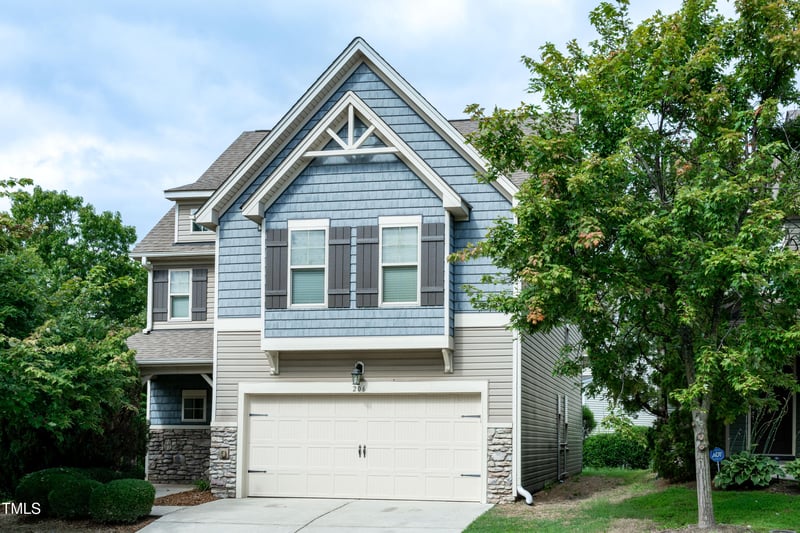 206 Roundhouse Ln, Morrisville, NC 27560