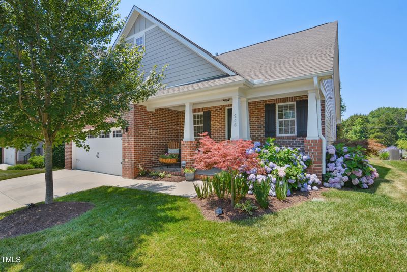 206 Sam Snead Dr, Mebane, NC 27302