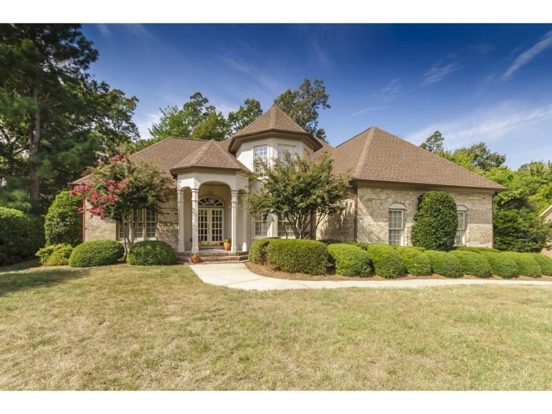 206 Shelburne, Burlington, NC 27215