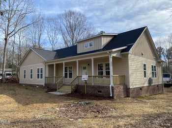 206 Silver Belle Dr, Zebulon, NC 27597