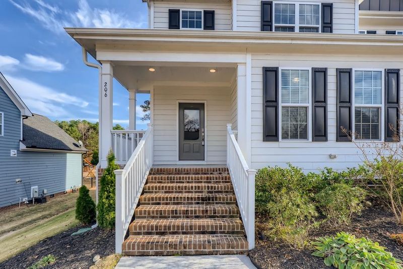 206 N Skymont Dr, Clayton, NC 27527