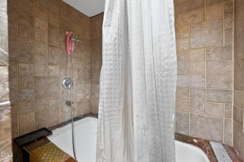 206 South Bellvue St, Hillsborough, NC 27278