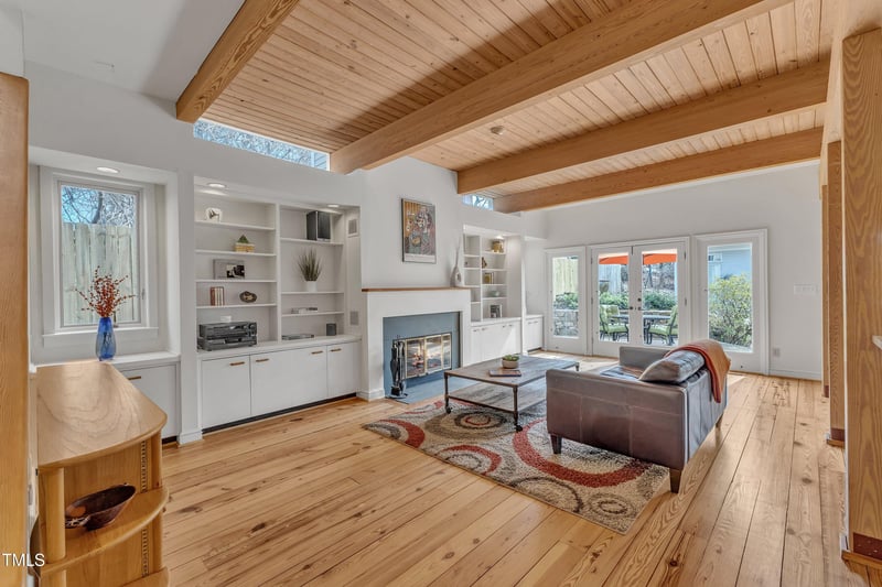 206 Spring Ln, Chapel Hill, NC 27514