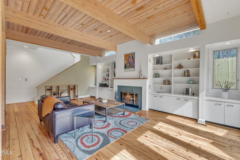 206 Spring Ln, Chapel Hill, NC 27514