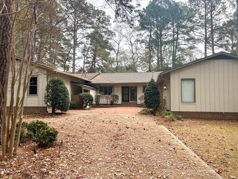 206 St Andrews Ln, Cary, NC 27511