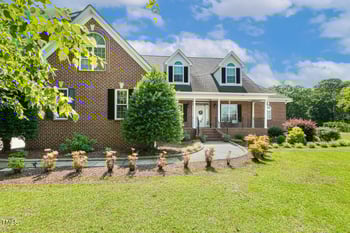 206 Stoneybrook Ct, Benson, NC 27504