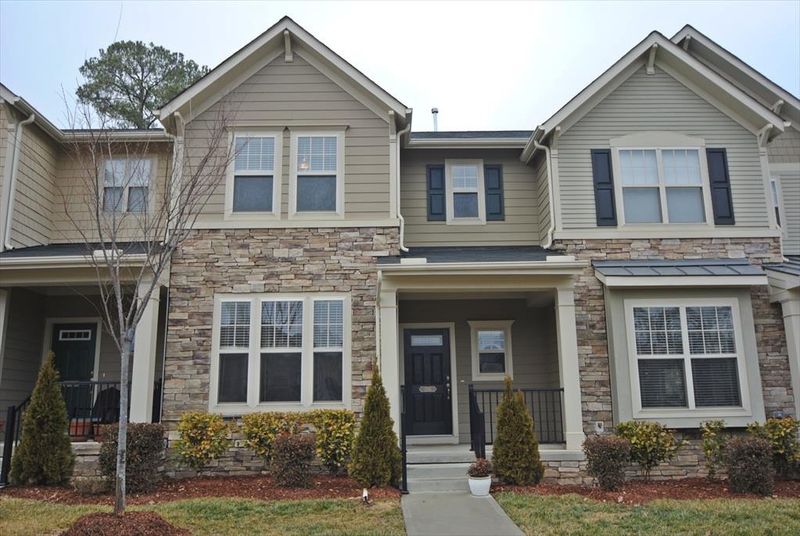 206 Tobacco Leaf Ln, Apex, NC 27502