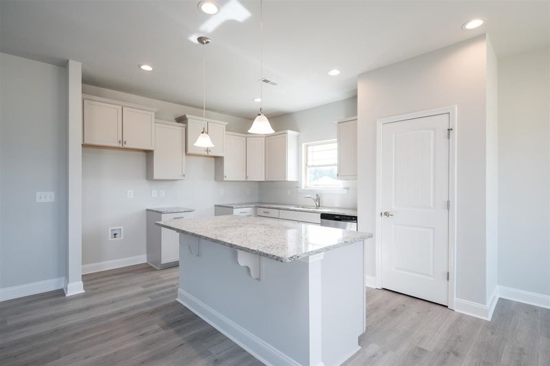 206 Trailing Oak Trl, Clayton, NC 27527