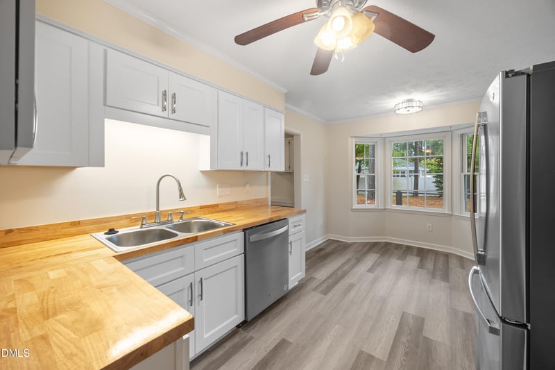 206 Viking Rd, Fayetteville, NC 28303