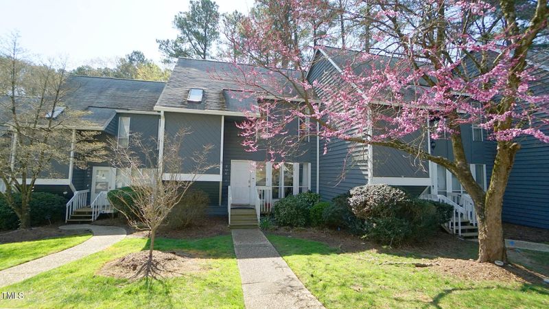 206 Virginia Pl, Cary, NC 27513