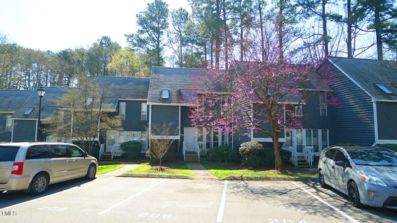 206 Virginia Pl, Cary, NC 27513