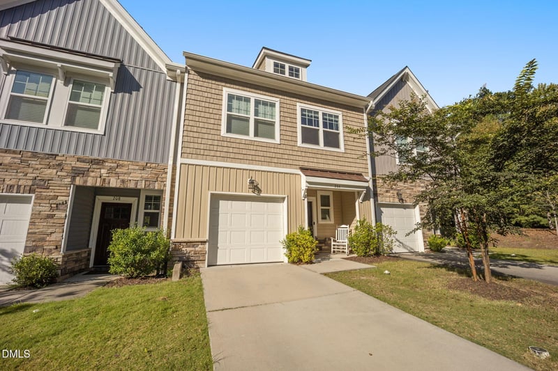 206 Vista Creek Pl, Cary, NC 27511