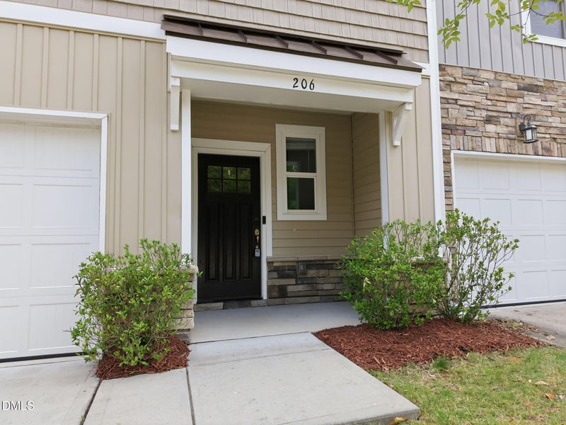 206 Vista Creek Pl, Cary, NC 27511
