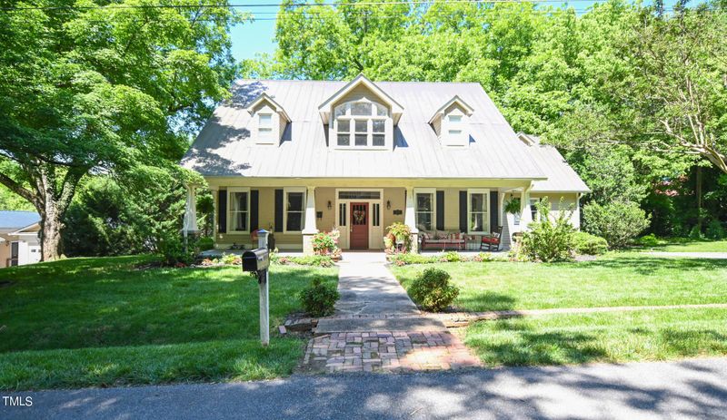 206 S Wake St, Hillsborough, NC 27278