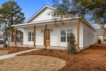 206 Wall St, Benson, NC 27504