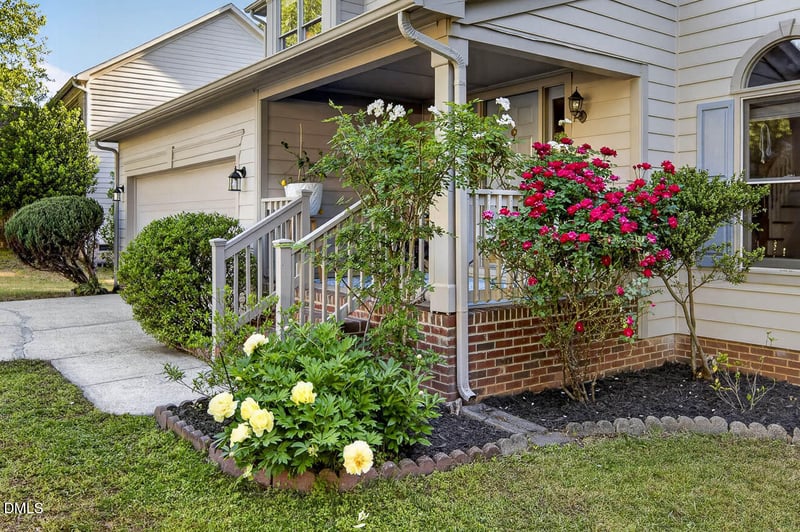 206 Windhover Dr, Chapel Hill, NC 27514