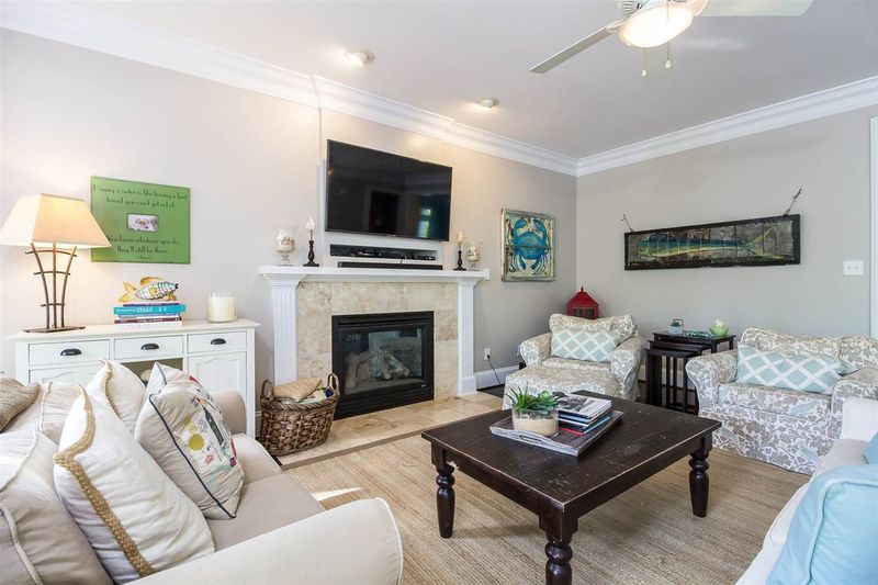 206 Wyndham Dr, Chapel Hill, NC 27516
