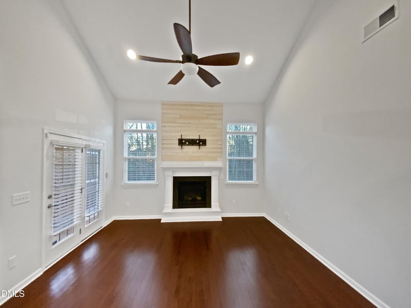 2061 Tordelo Pl, Apex, NC 27502