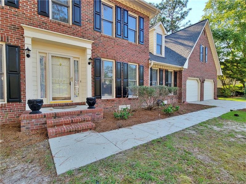 2062 Hidden Forge Dr, Fayetteville, NC 28304