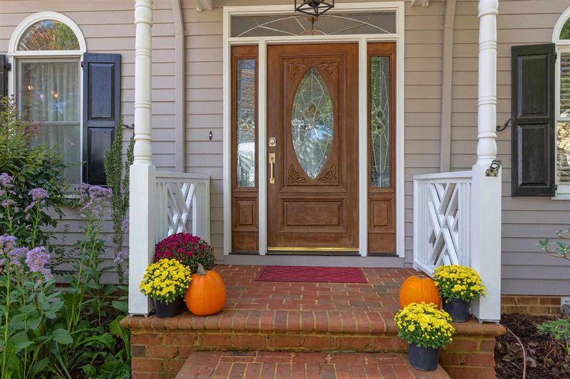 2064 Carriage Way, Chapel Hill, NC 27517