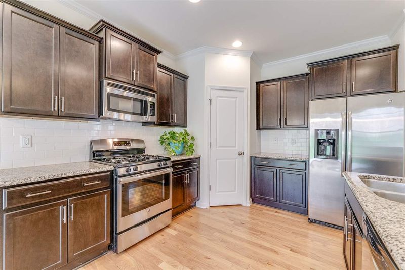 2065 Tanners Mill Dr, Durham, NC 27703