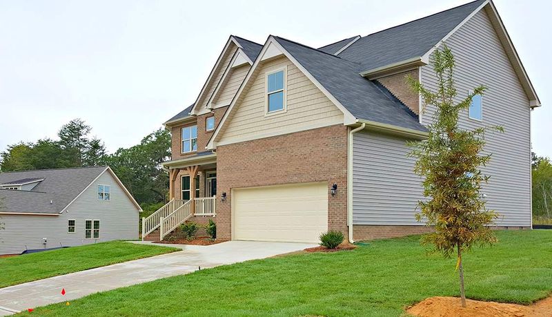 2066 Aramanche Dr, Burlington, NC 27215
