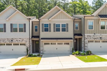 2069 Maggie Valley Dr, Apex, NC 27502