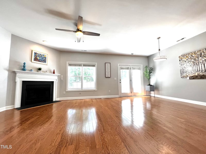 2069 White Pond Ct, Apex, NC 27523