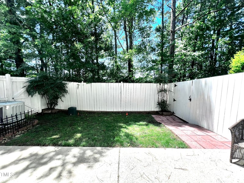 2069 White Pond Ct, Apex, NC 27523