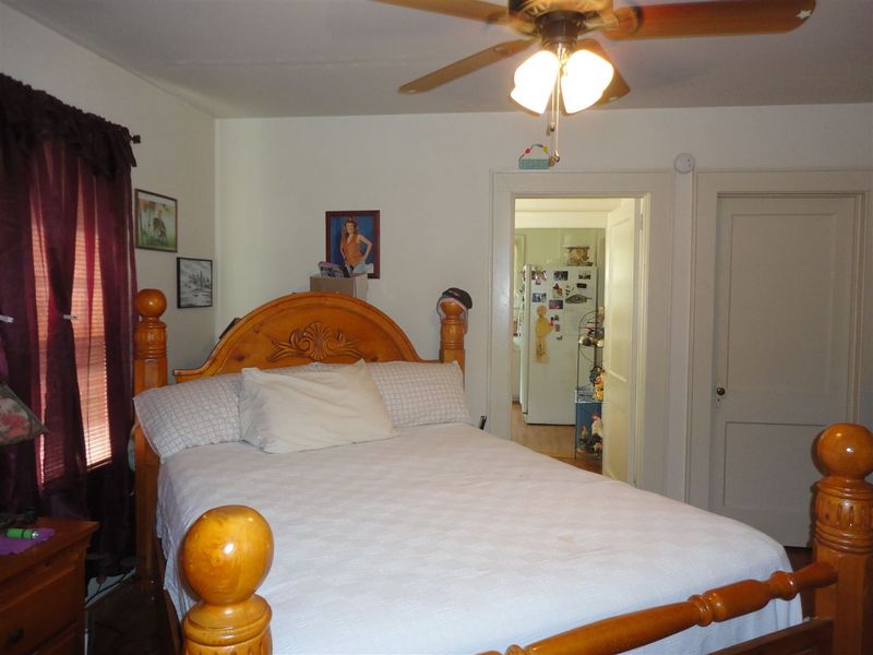 207-209 Markham St, Burlington, NC 27215