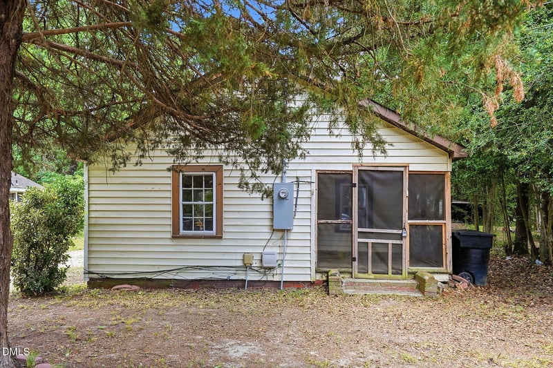 207 2nd St, Erwin, NC 28339