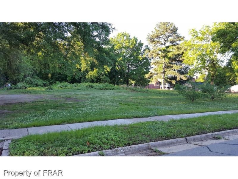 207 3rd St, Sanford, NC 27330