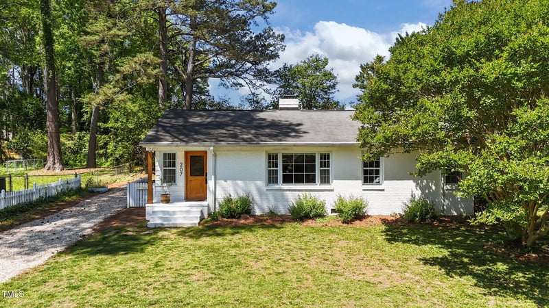 207 Aiken St, Fuquay Varina, NC 27526