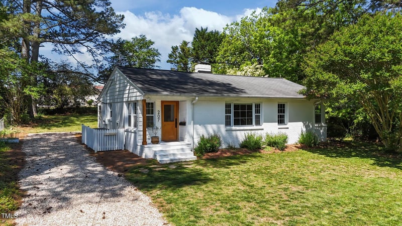 207 Aiken St, Fuquay Varina, NC 27526