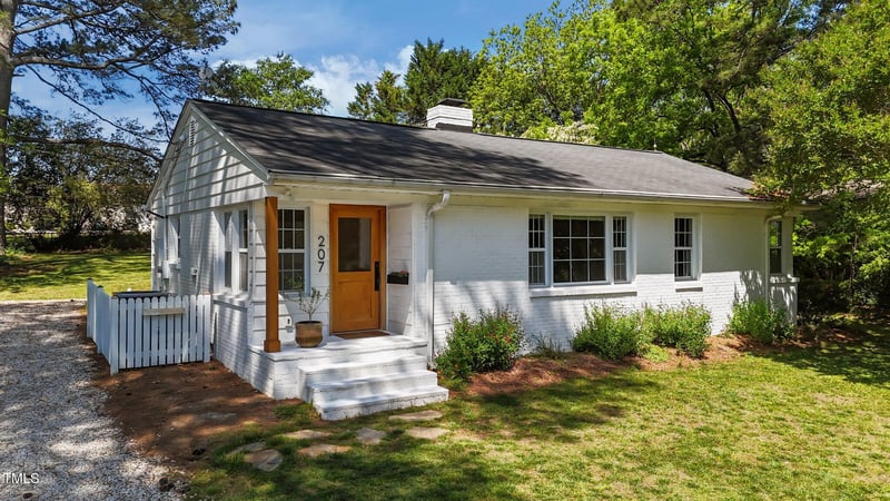 207 Aiken St, Fuquay Varina, NC 27526