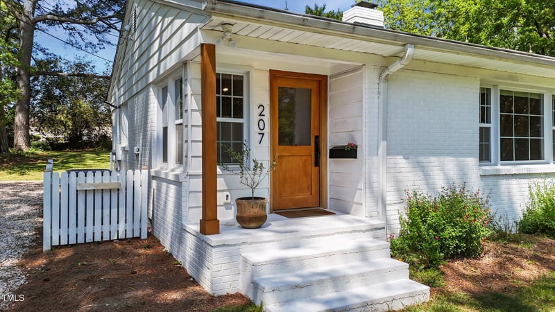 207 Aiken St, Fuquay Varina, NC 27526