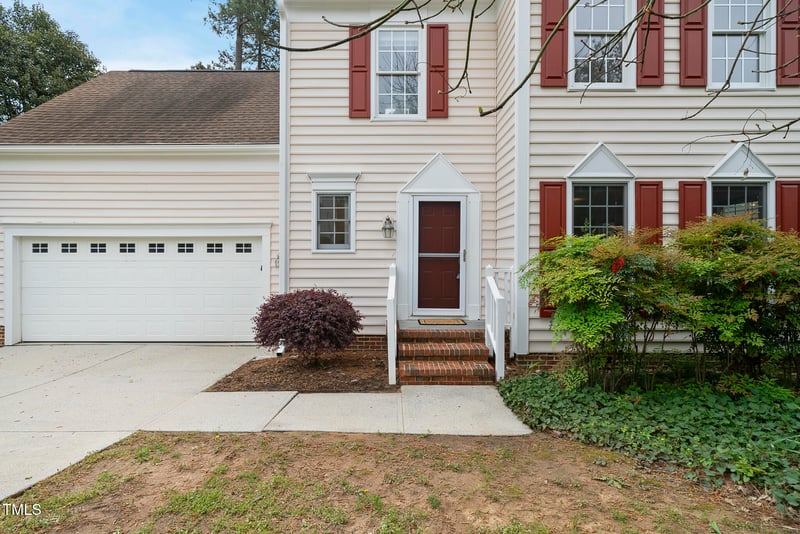 207 Ashley Brook Ct, Cary, NC 27513