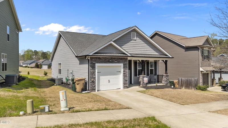 207 Balboa Pw, Clayton, NC 27520