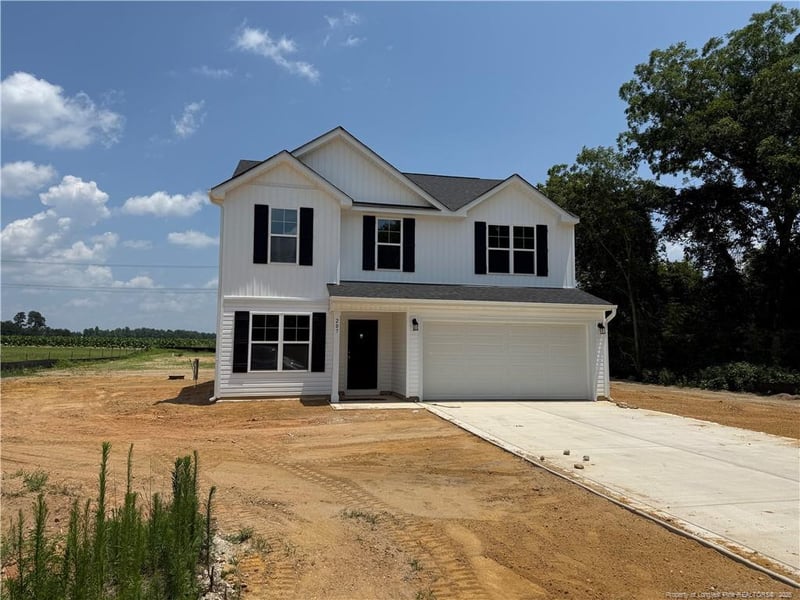 207 Baxley Dr, Dunn, NC 28334