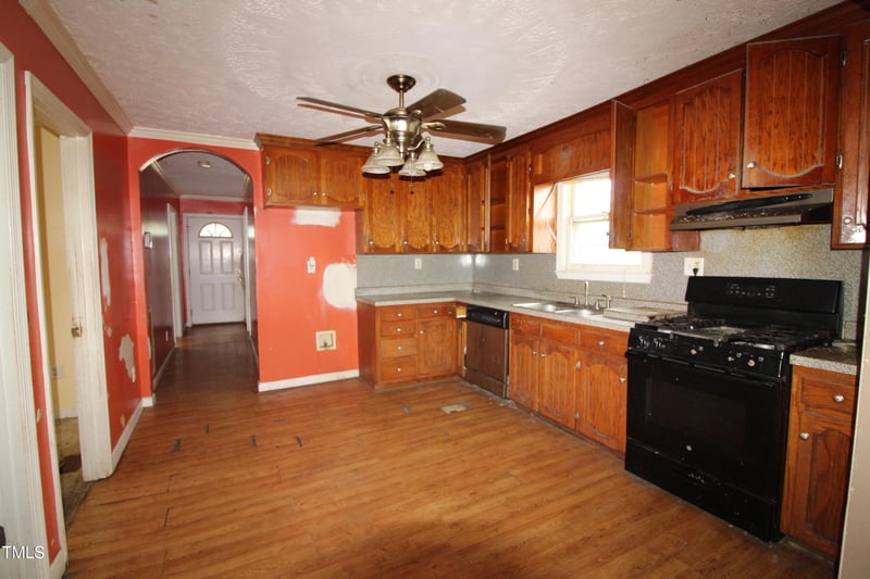 207 Brocklyn St, Benson, NC 27504
