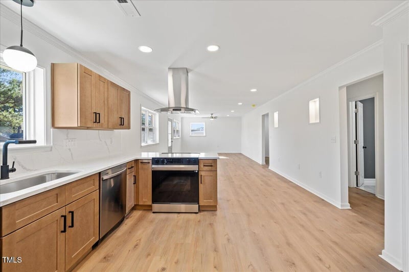 207 Cloverdale Dr, Smithfield, NC 27577