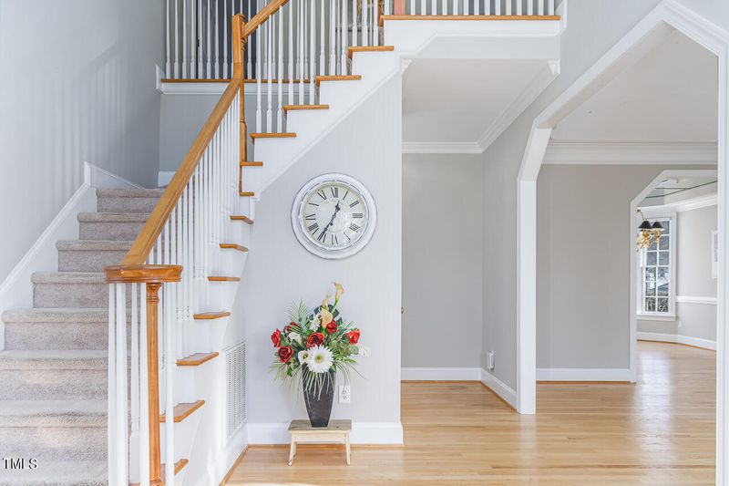 207 Cranborne Ln, Cary, NC 27519