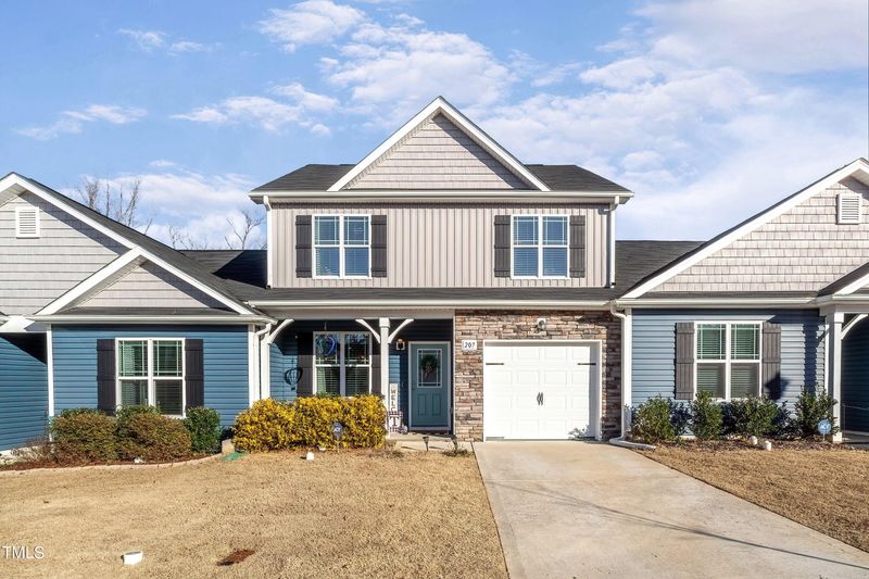 207 Cullen Ct, Clayton, NC 27520