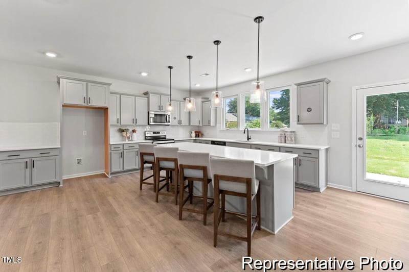 207 Curling Creek Dr, Clayton, NC 27527