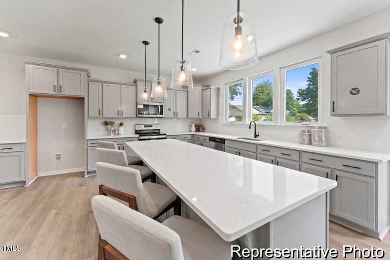207 Curling Creek Dr, Clayton, NC 27527